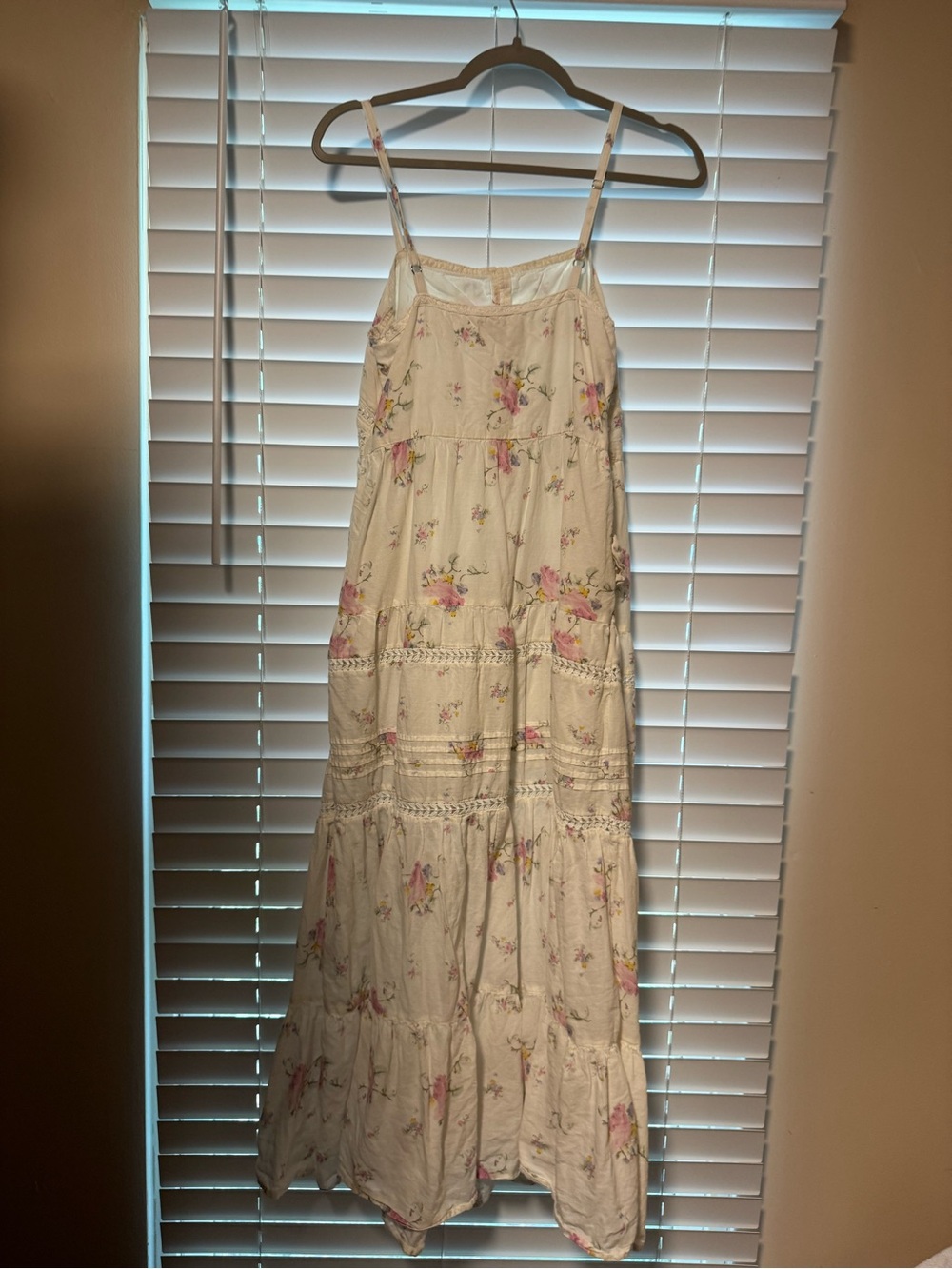 White Floral Tiered Midi Dress with Pink Accents - Picture 2 of 3